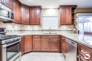 Cabinetry_Refacing_Gallery_Talvy_2-e1457477283735